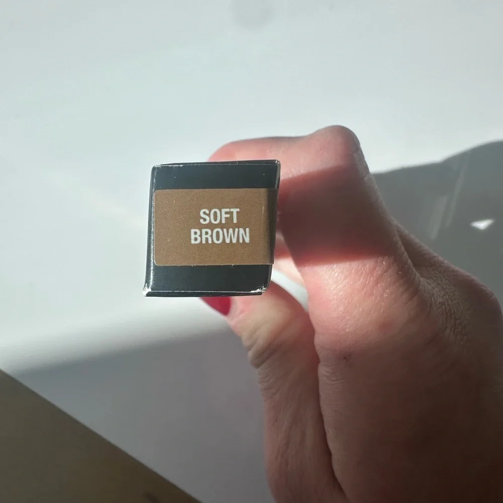 Anastasia Beverly Hills Brow Definer Triangular Brow Pencil